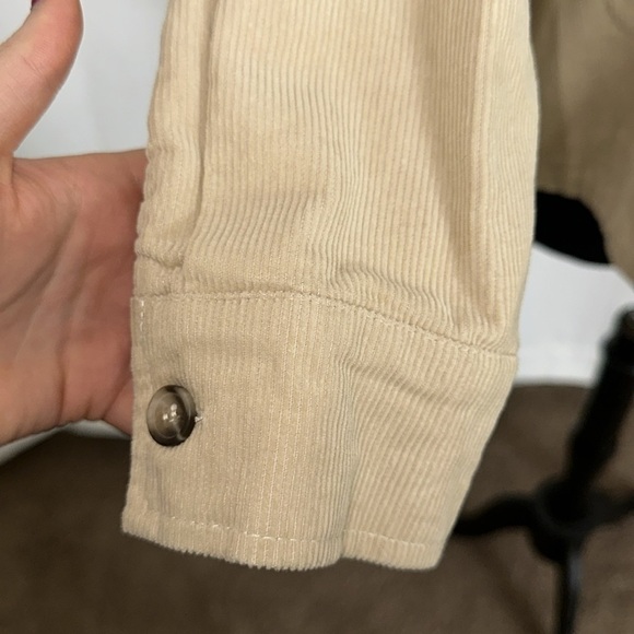 Daryl Ann Denner by Pink Lily Tan Corduroy Button Down Shacket Size Small - Picture 4 of 7